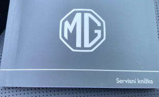 MG HS